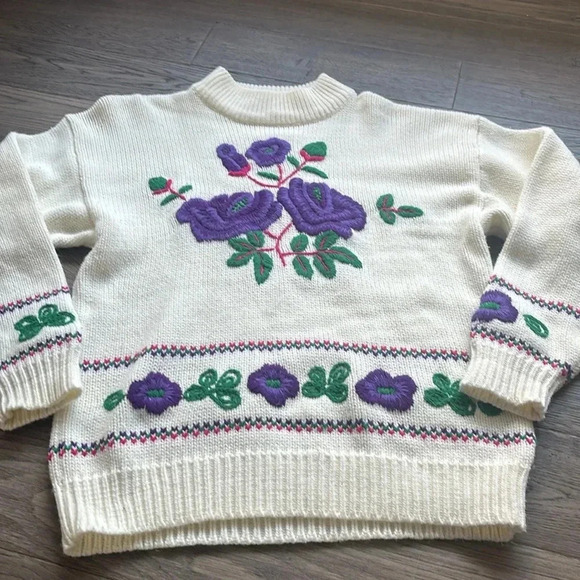 Avocado | Vintage 80’s 90’s Made in Hong Kong knit sweater / embroidered flowers - Picture 2 of 11